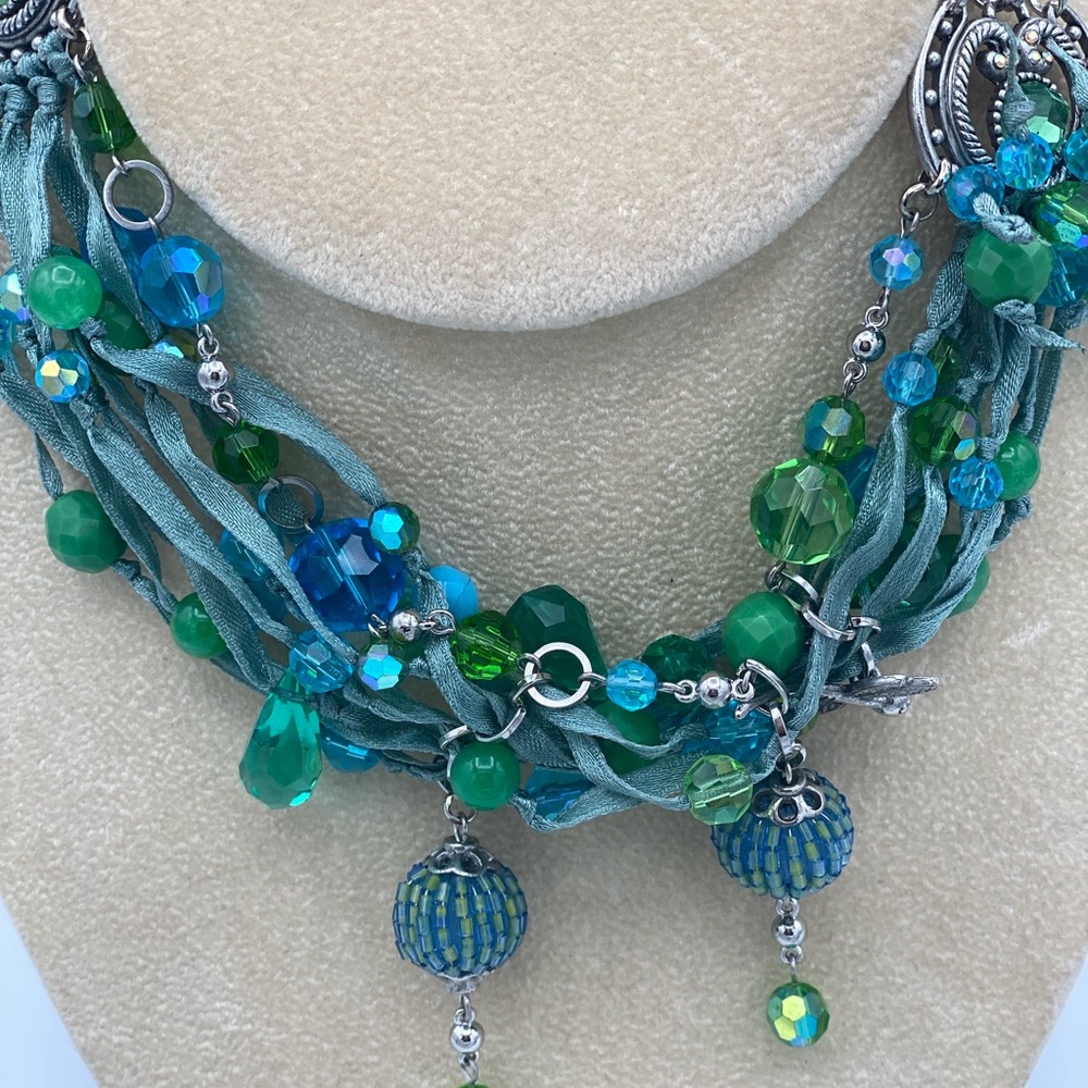 ✨PHYSICAL STORE CLOSING SALE ✨ Stunning necklace - brand new